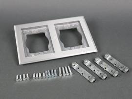 LEGRAND-WIREMOLD 2-GNG ALUM CPT TILE FLNG