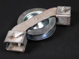 LEGRAND-WIREMOLD WIRE PULLEY 500 700