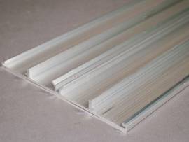 LEGRAND-WIREMOLD OVER FLOOR RACEWAY BASE 32 FT  (PKG OF 32FT)
